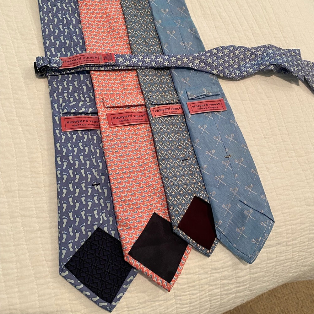 Collection of Vineyard Vines ties/bowties